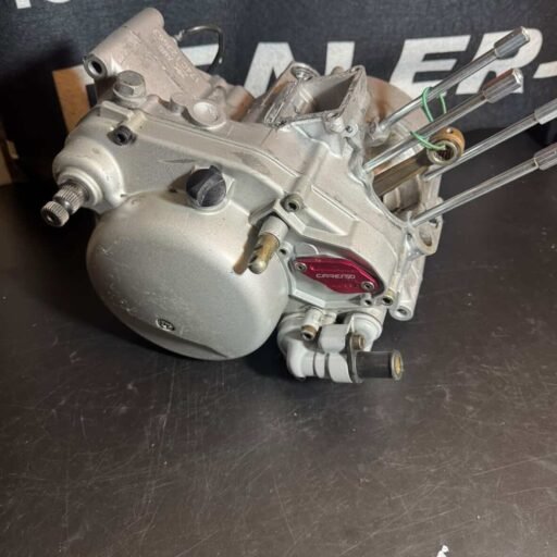 Minarelli Am6 moottori / Alakerta rempattu